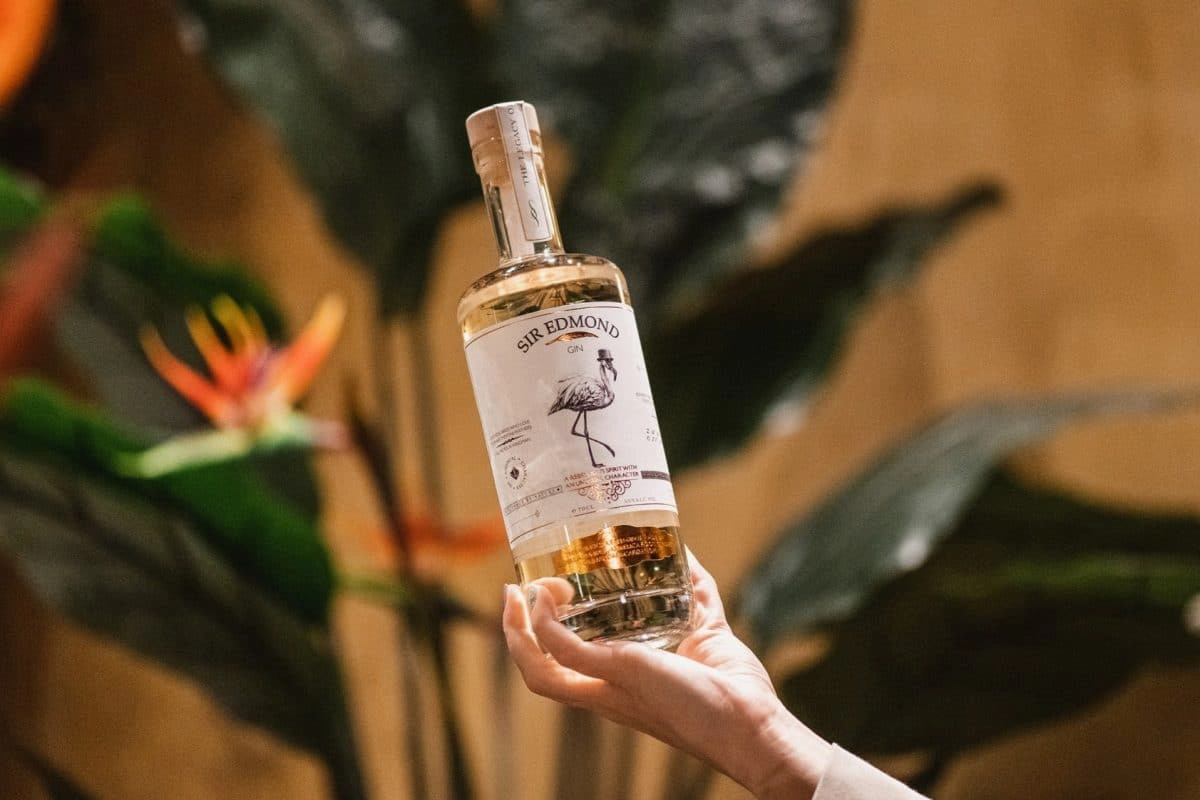 Cover-press-release-Taiwan-Sir-Edmond-Gin-1200x800.jpg (67 KB)