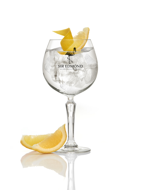Fresh lemon peel & slices.jpg (617 KB)