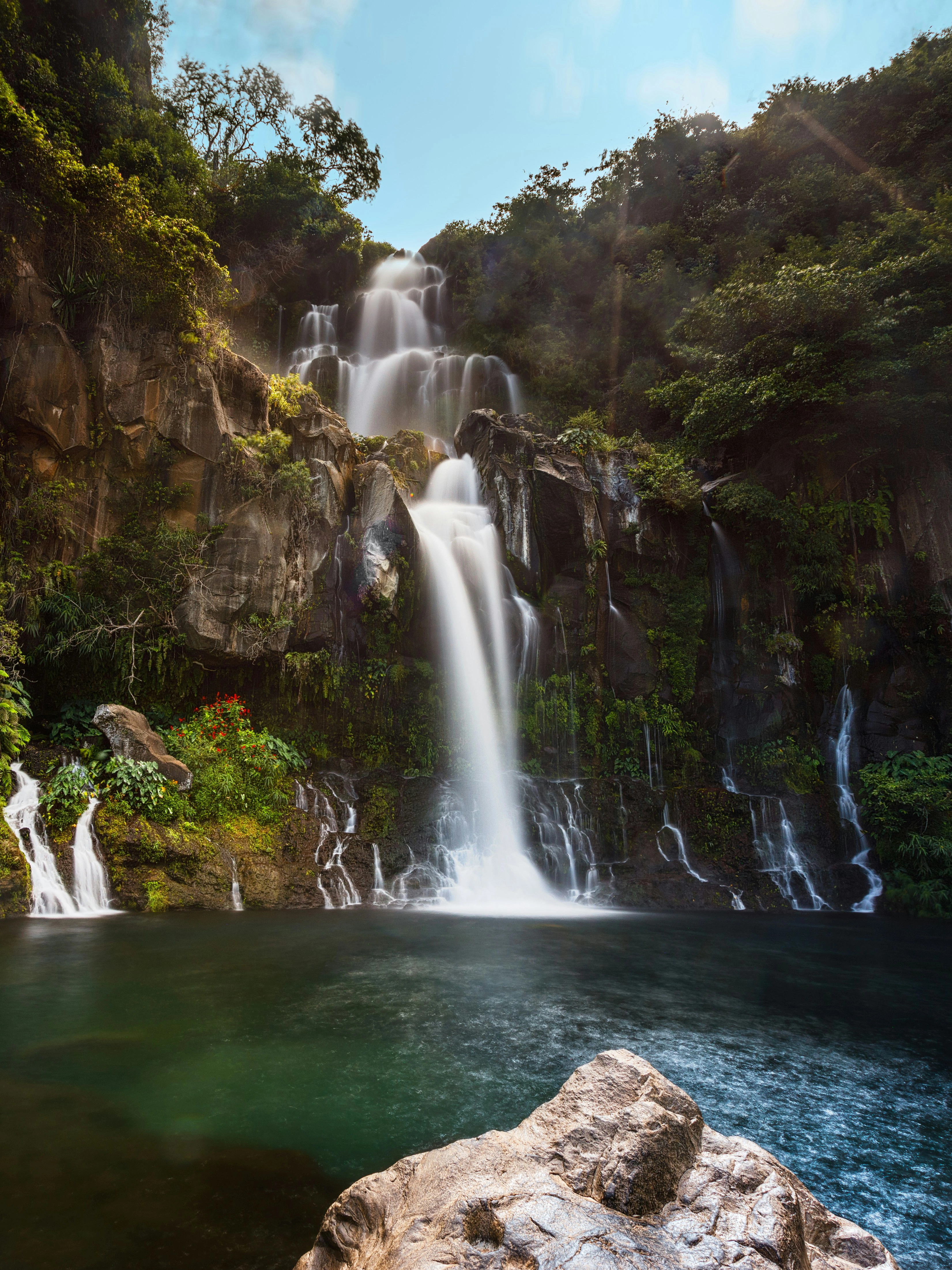 A Tropical Island.jpg (5712 KB)